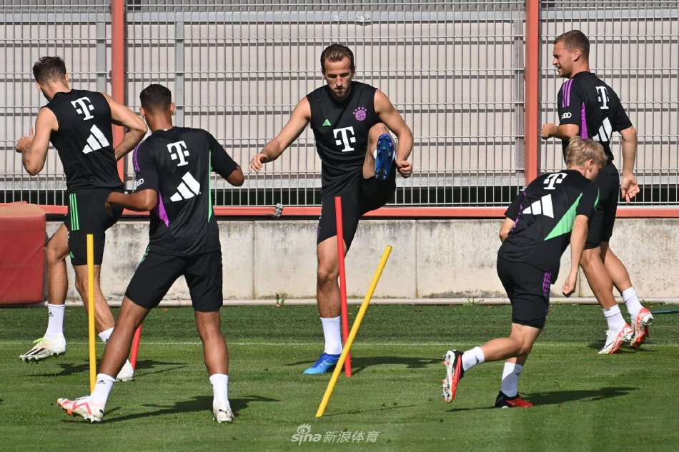 更来自于他 更来自于他